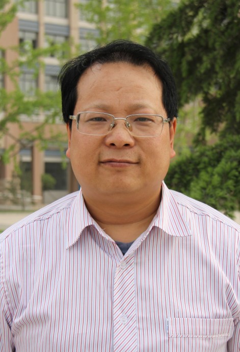 海归硕士研究生、应用电子技术专业骨干教师——卢群利