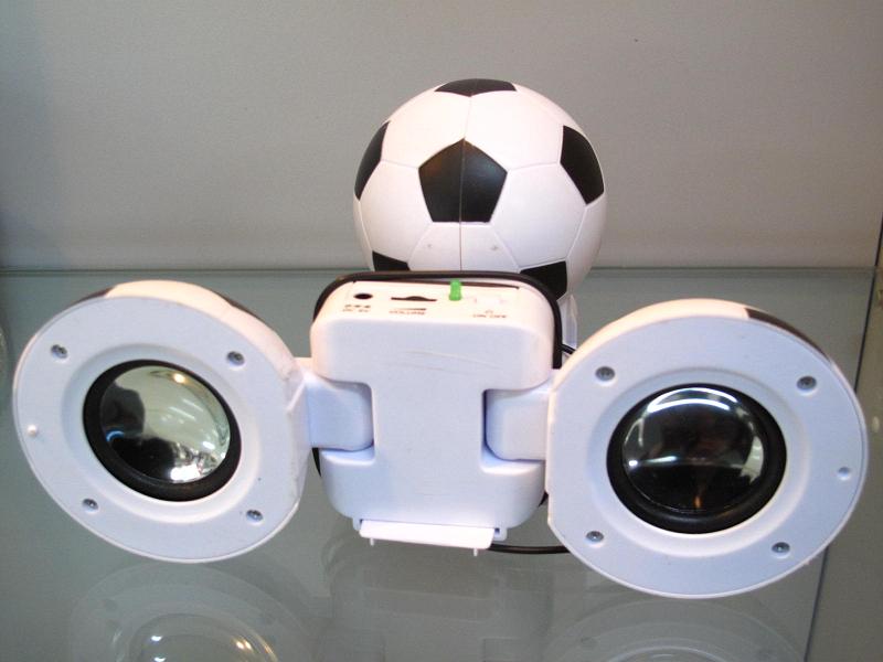 员工实训作品——足球音响